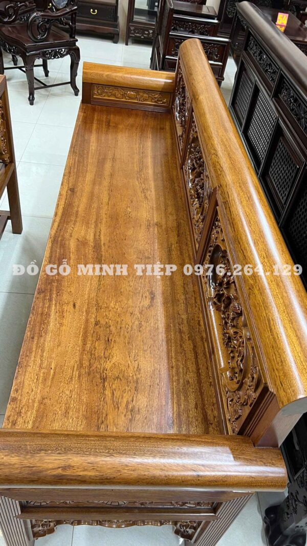 TRƯỜNG KỶ TÍCH TỨ QUÝ ĐỤC TAY